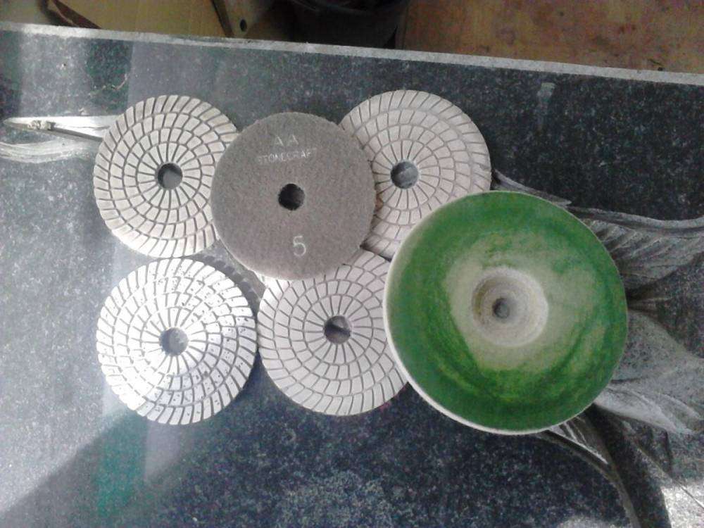 post-10809-0-29386100-1429552623_thumb.j