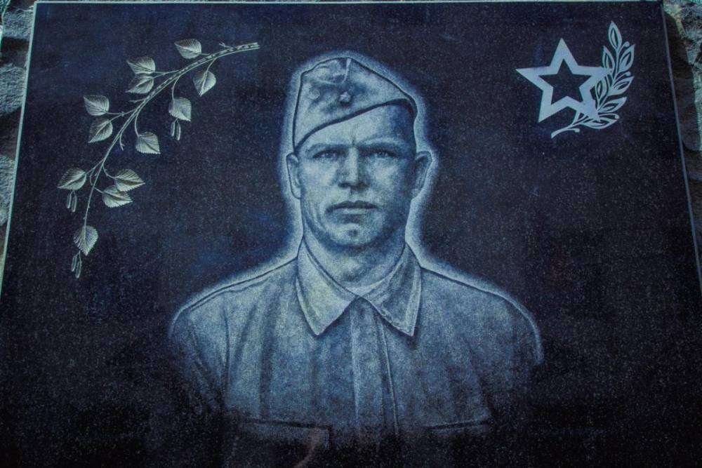 post-13392-0-18284000-1433310487_thumb.j