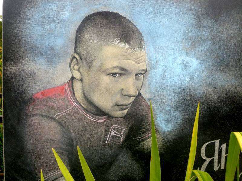 post-7784-0-69115000-1346056744_thumb.jp