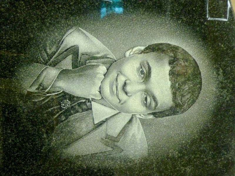 post-7784-0-88238800-1346056520_thumb.jp