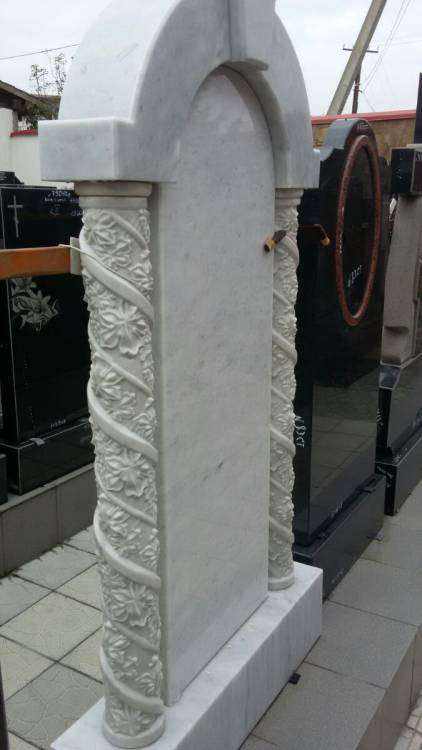 колонны виноград.jpg