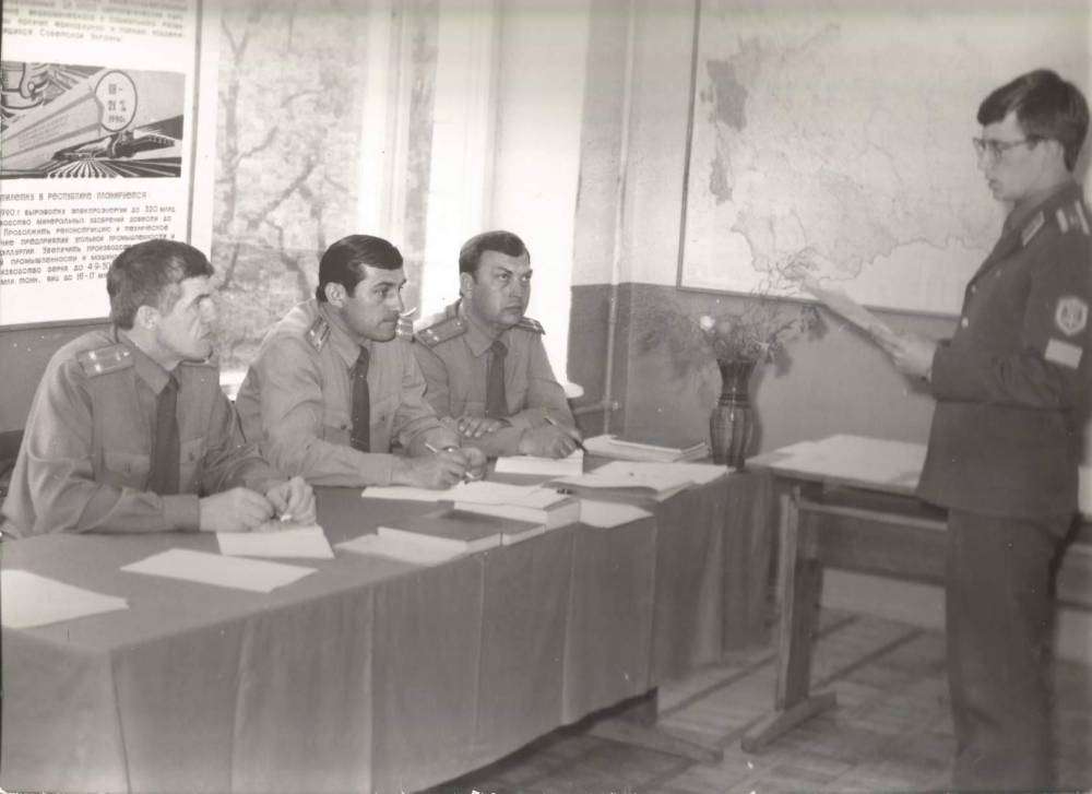 принимает экзамен в Васильковском ВАТУ.jpg