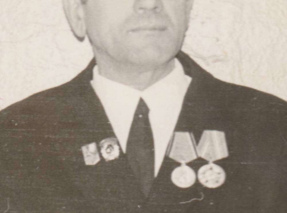 Опарин Николай Дмитриевич медали.jpg