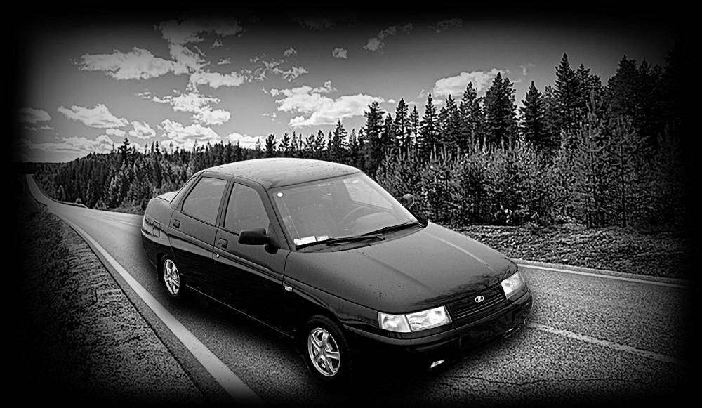 10-ка на фоне дороги.jpg