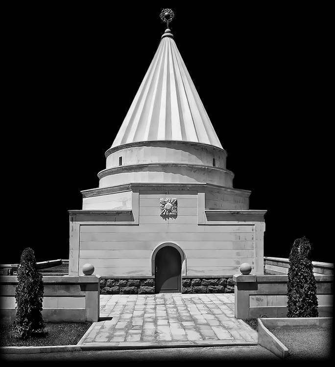 Святыня езидов.jpg