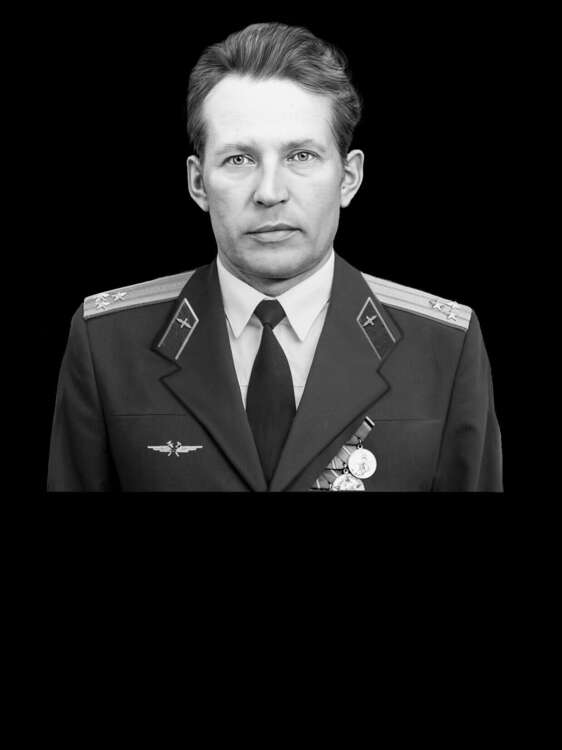 33 бутаков.jpg