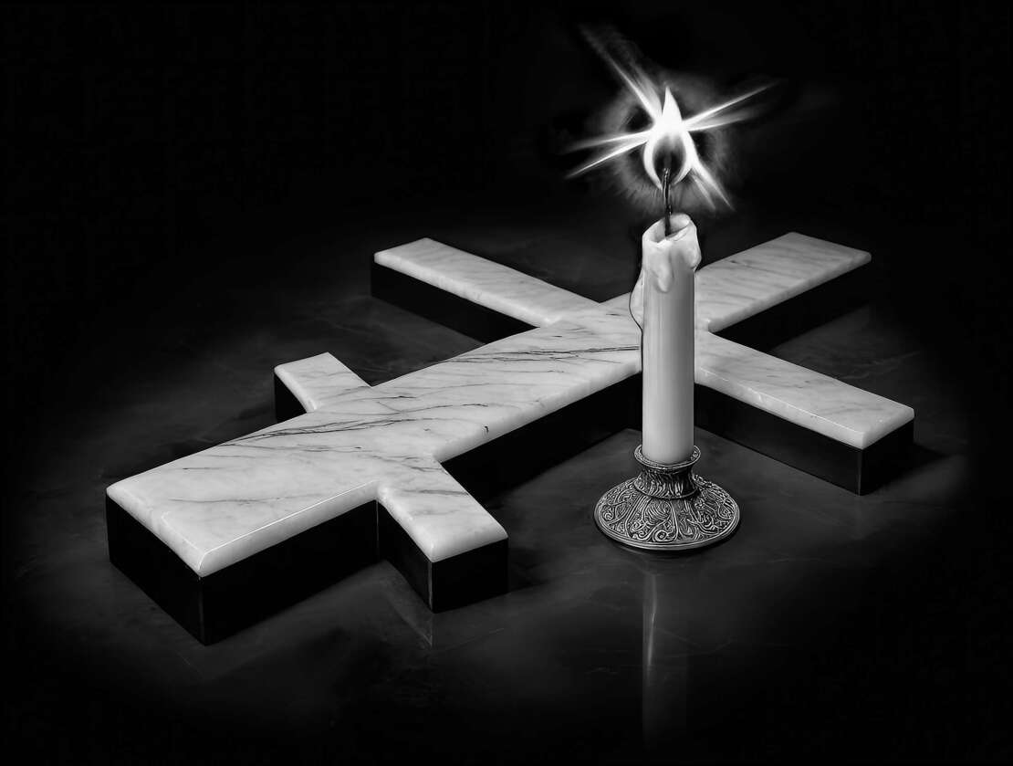 ИС008_Крест и свеча.jpg